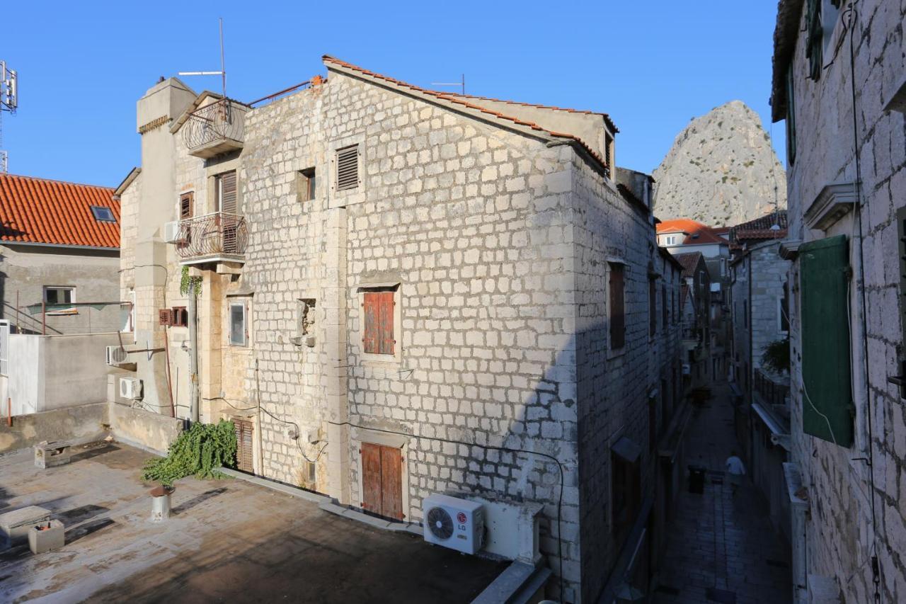 Apartments With A Parking Space Omis - 19051 Exterior photo